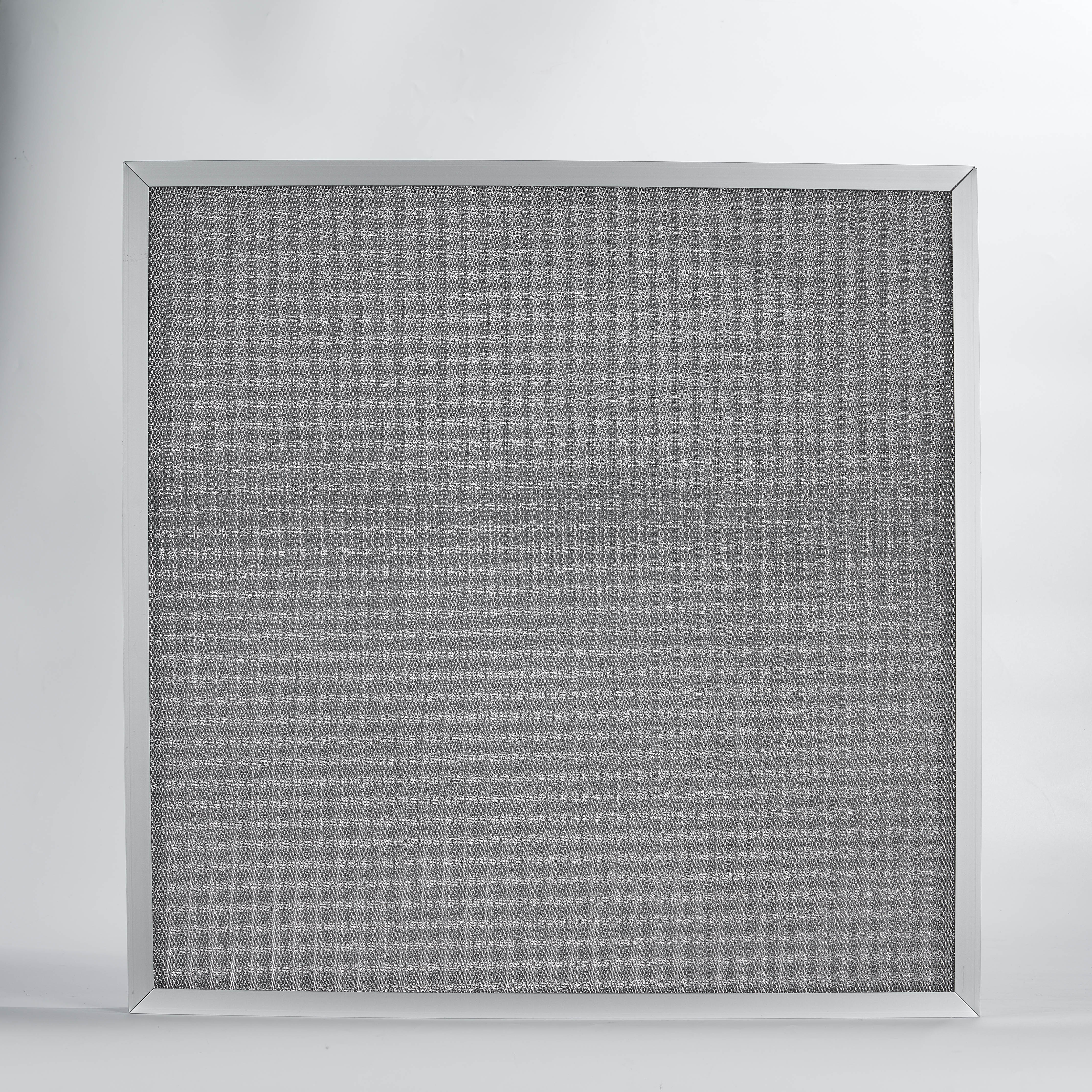 How Does Mesh Layering Affect Metal Pre Filter Dust Capacity?